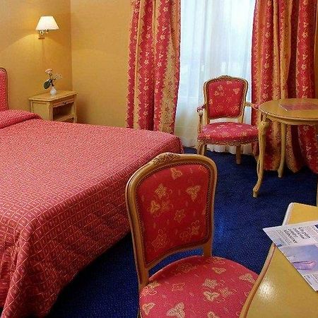 Hotel Relais Du Silence Domaine La Charpiniere Saint-Galmier Esterno foto